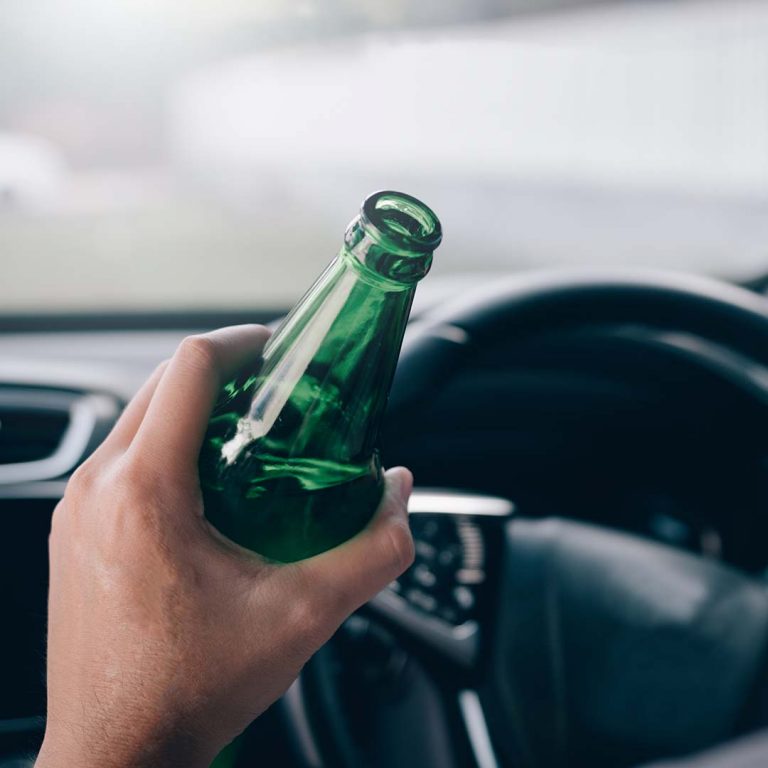 Aangehouden wegens rijden onder invloed? Uw Strafrechtadvocaat Aangehouden wegens rijden onder invloed? Uw Strafrechtadvocaat